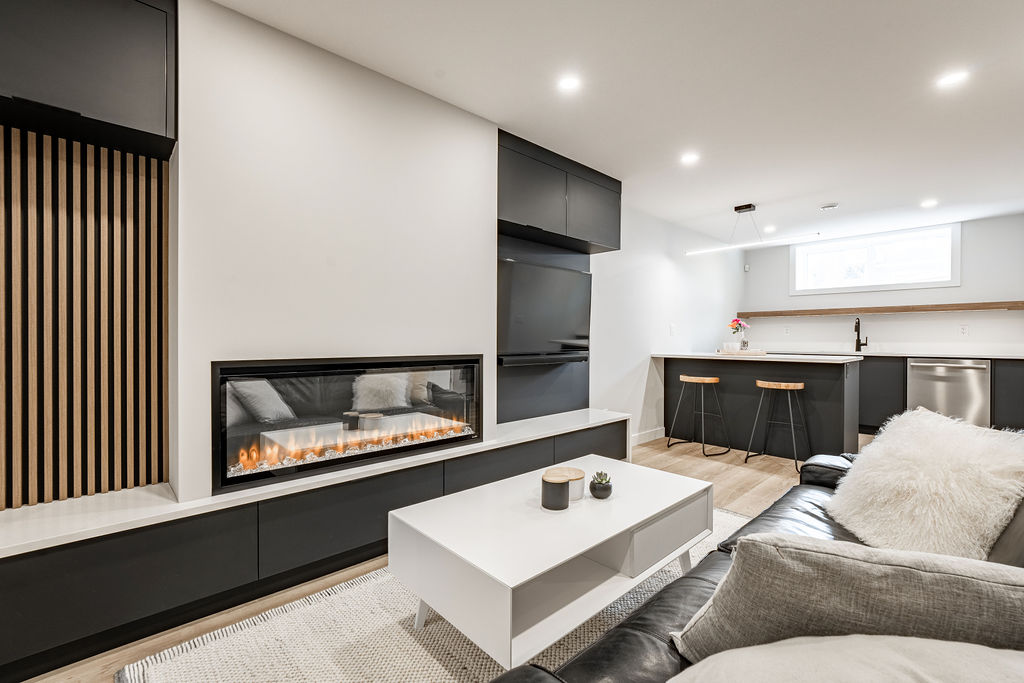 Axium-Interiors-Saskatoon-Finishing-Contractor-DSC08671-HDR